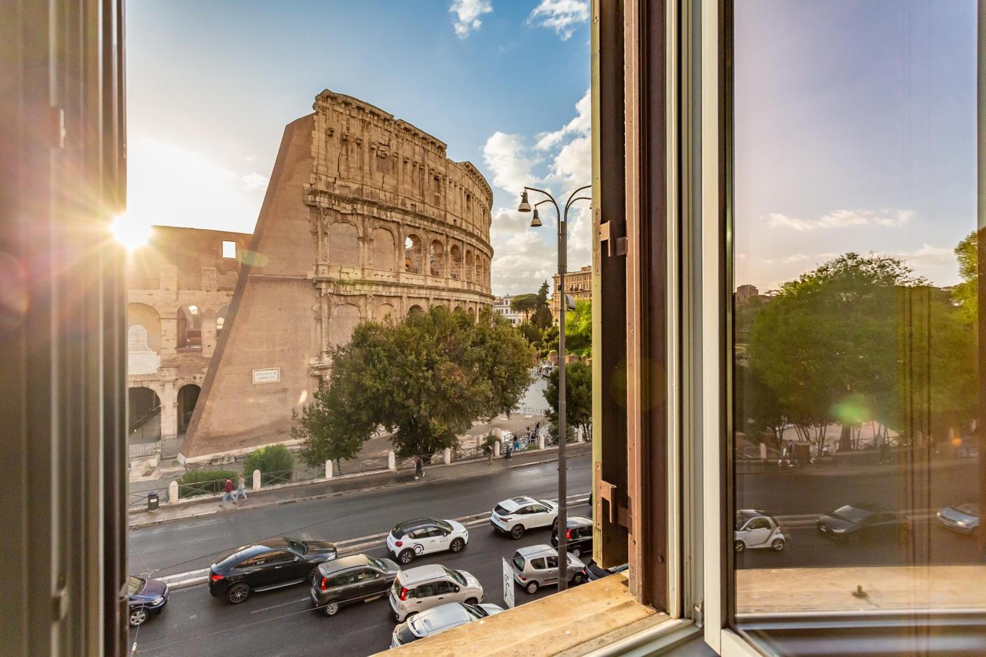 Iconic Apartment With Unique Colosseum View روما المظهر الخارجي الصورة